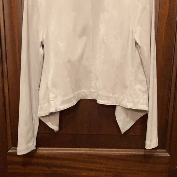 Romeo and Juliet Couture Blazer Jacket - Picture 13 of 15